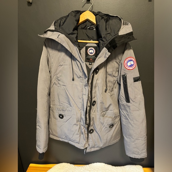 Canada Goose Grey Parka - Picture 1 of 3
